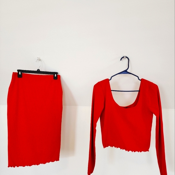 Red Crop top shirt & skirt set - Picture 1 of 1
